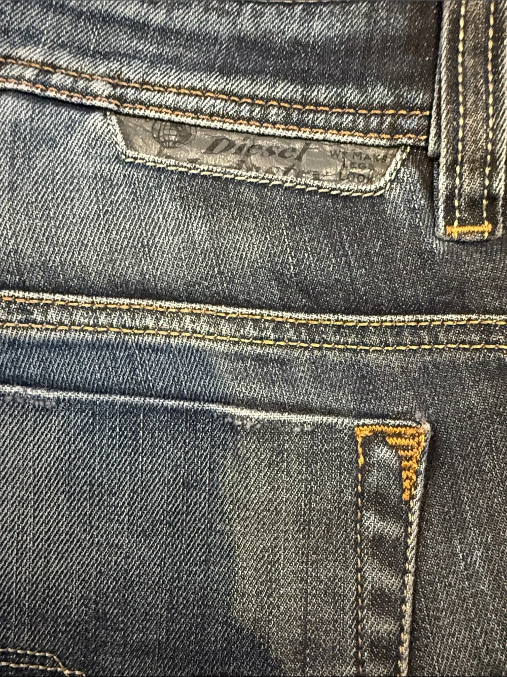 Mens Diesel Straight Leg Jeans in Medium Wash Blue- 33x30 (Safado) - Picture 4 of 11